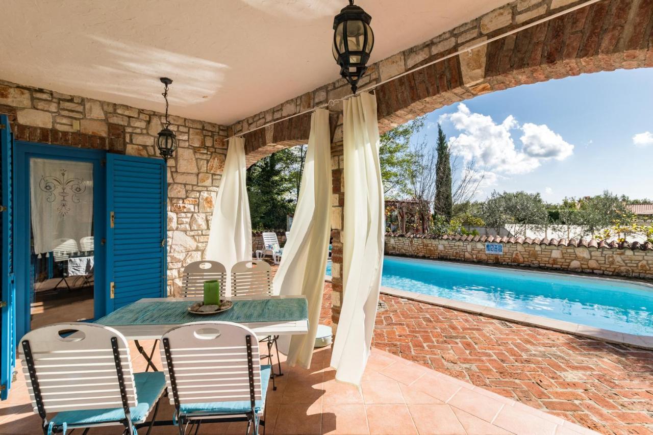 Villa-Johanna Kaštelir Dış mekan fotoğraf